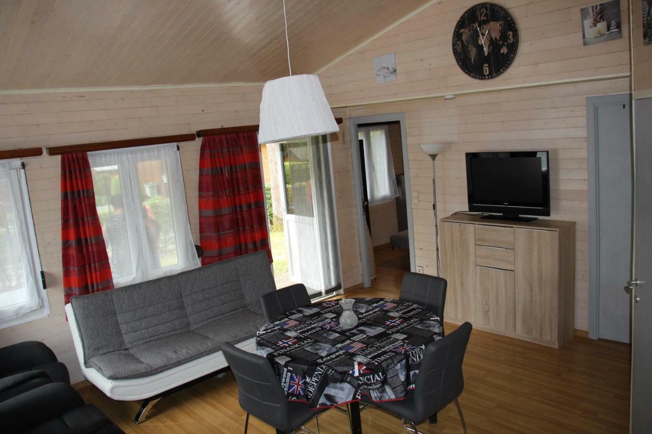 Hôtel Chalet les brulins à Resteigne Extérieur photo